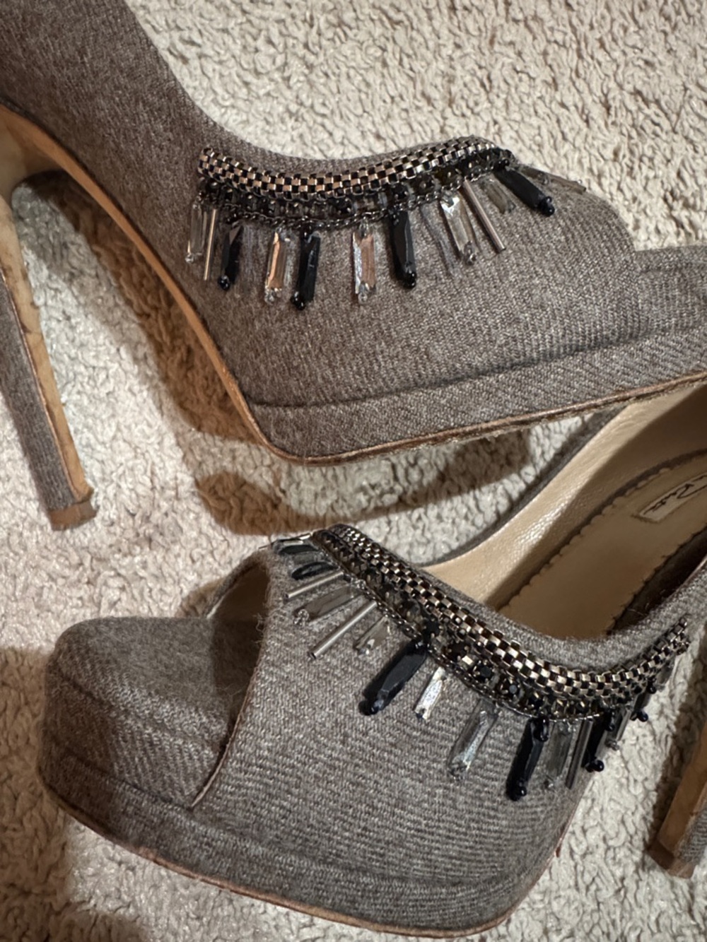 Oscar de la Renta Gray Embellished Peep-Toe Pumps - Picture 6 of 11